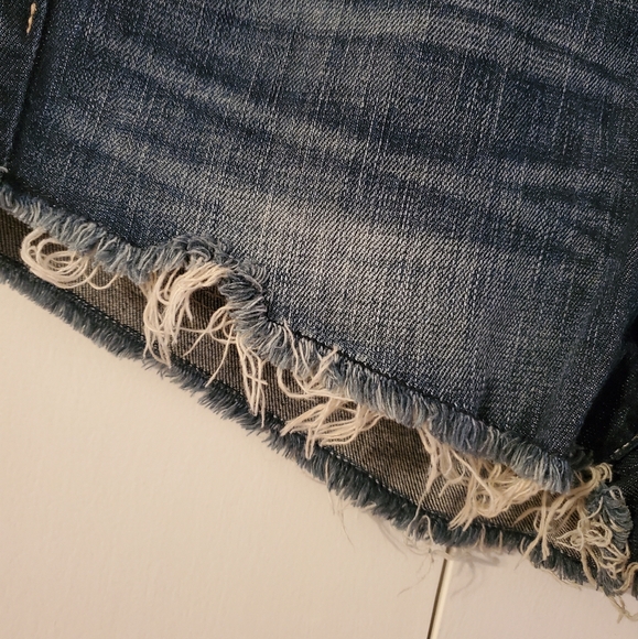 Women's American Eagle Dark Wash Denim Shorts - Picture 2 of 9